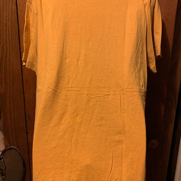 Old Navy Graphic Tee - Picture 5 of 7